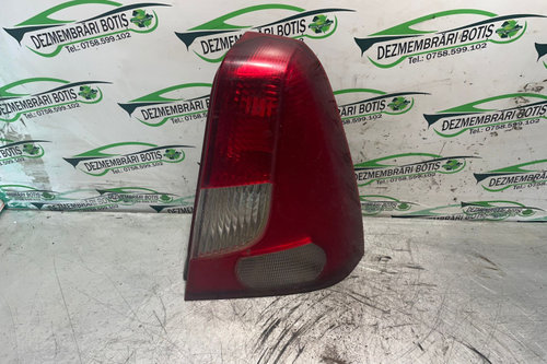 Lampa / Tripla stop dreapta pe aripa Dacia Logan [2004 - 2008] MCV 1.5 dci MT (84 hp)