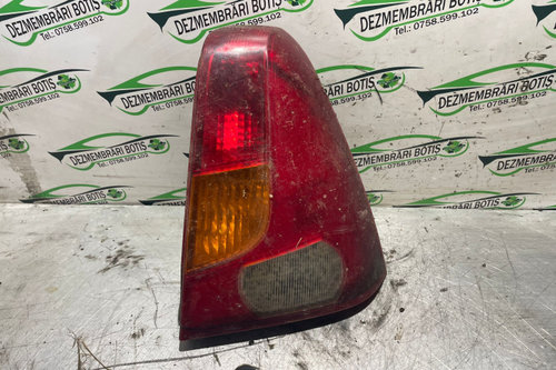 Lampa / Tripla stop dreapta pe aripa Dacia Logan [2004 - 2008] Sedan 1.4 MT (75 hp)