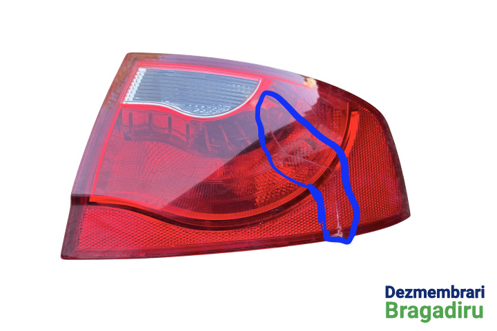 Lampa / Tripla stop dreapta pe aripa Lampa stop dreapta pe aripa !!! este crapata Seat Exeo [2009 - 2012] Sedan 2.0 TDI MT (143 hp) Cod motor: CAGA, Cod culoare: LW7X