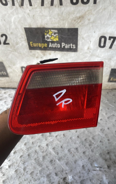 Lampa / Tripla stop dreapta pe haion 8374810 BMW Seria 3 E46 [1997 - 2003] Touring wagon 320d MT (136 hp) BMW Seria 3 E46 2.0 D M47204D4