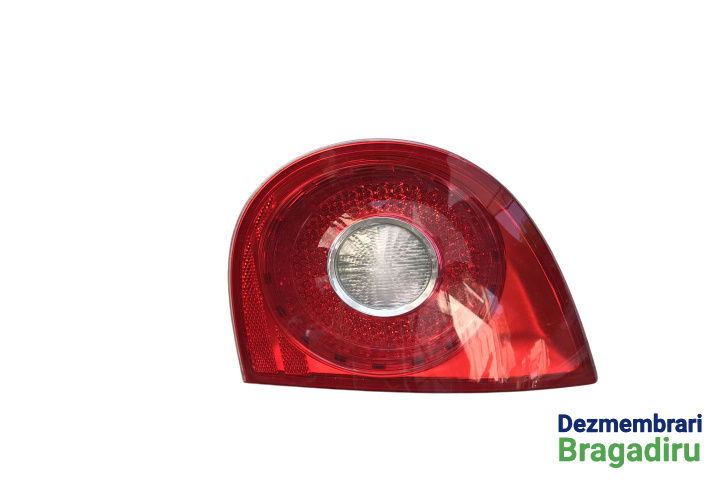 Lampa / Tripla stop dreapta pe haion Cod: 1K6945094G 1K6945094G Volkswagen VW Golf 5 [2003 - 2009] Hatchback 3-usi 1.9 TDI 6DSG (105 hp) Cod motor: BKC, Cod cutie: HLH, Cod culoare: LA6Q
