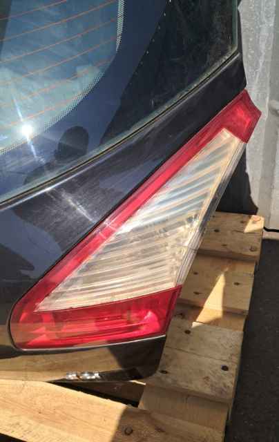 Lampa / Tripla stop dreapta pe haion mic