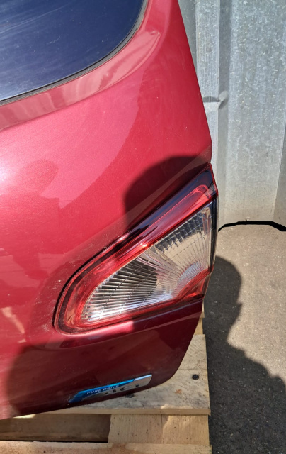 Lampa / Tripla stop dreapta pe haion Nissan Qashqai J10 [facelift] [2010 - 2014] +2 crossover 5-usi 1.5 dCi MT (110 hp)
