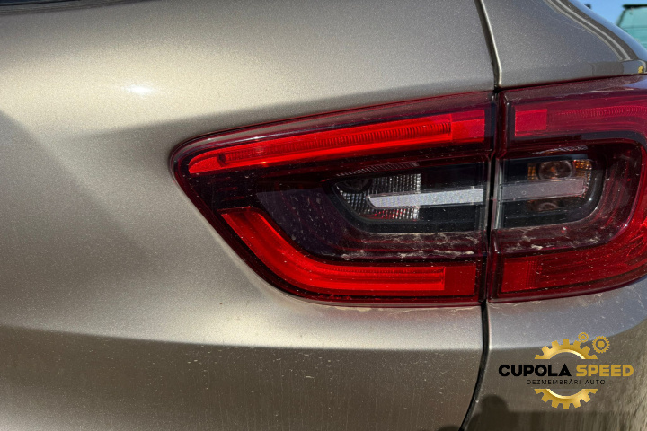 Lampa Tripla stop dreapta pe haion Renault Kadjar [2015 - 2018]