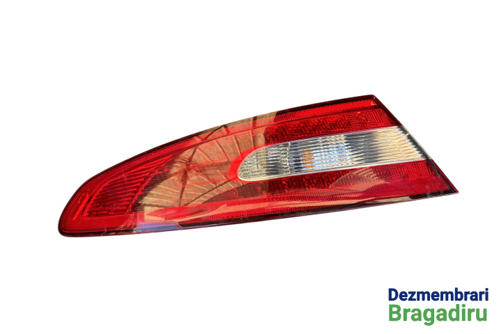 Lampa / Tripla stop stanga pe aripa HELLA 239303 Jaguar XF X250 [2007 - 2011] Sedan 4-usi 2.7D AT (207 hp) Cod motor: AJD