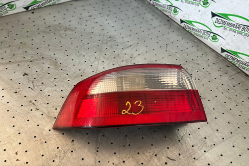 Lampa / Tripla stop stanga pe aripa Renault Laguna 2 [2001 - 2005] Grandtour wagon 1.6 MT (110 hp)