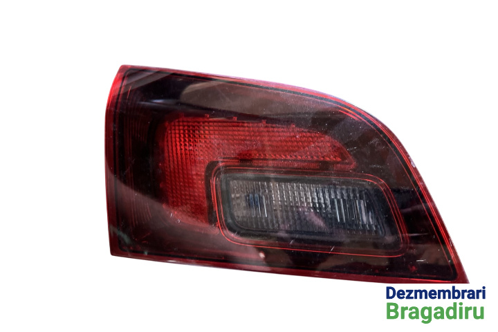 Lampa / Tripla stop stanga pe haion 13314056 Opel Astra J [facelift] [2012 - 2018] Sports Tourer wagon 5-usi 2.0 CDTI MT (165 hp) Cod motor: A20DTH
