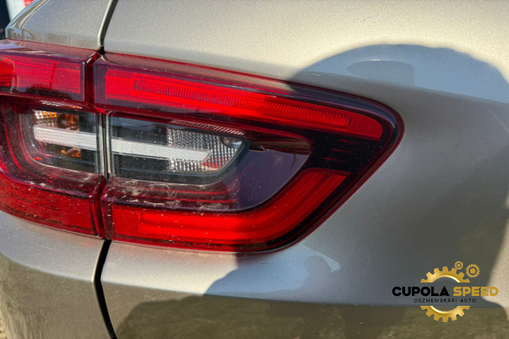 Lampa Tripla stop stanga pe haion Renault Kadjar [2015 - 2018]