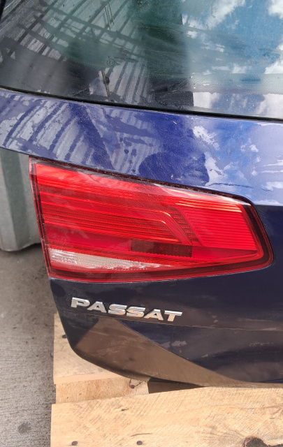 Lampa / Tripla stop stanga pe haion Volkswagen VW Passat B8 [2014 - 2020] Variant wagon 5-usi 2.0 TDI BlueMotion DSG (150 hp)