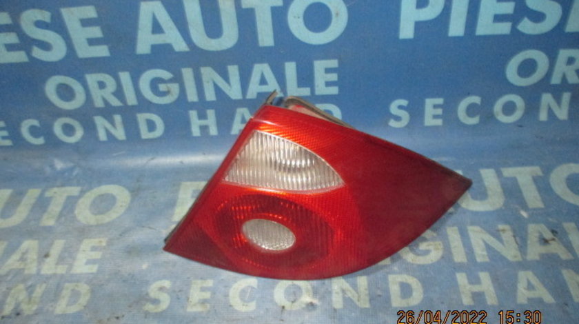 Lampi spate Ford Mondeo 2003; 1S7113404A (5-hatchback)