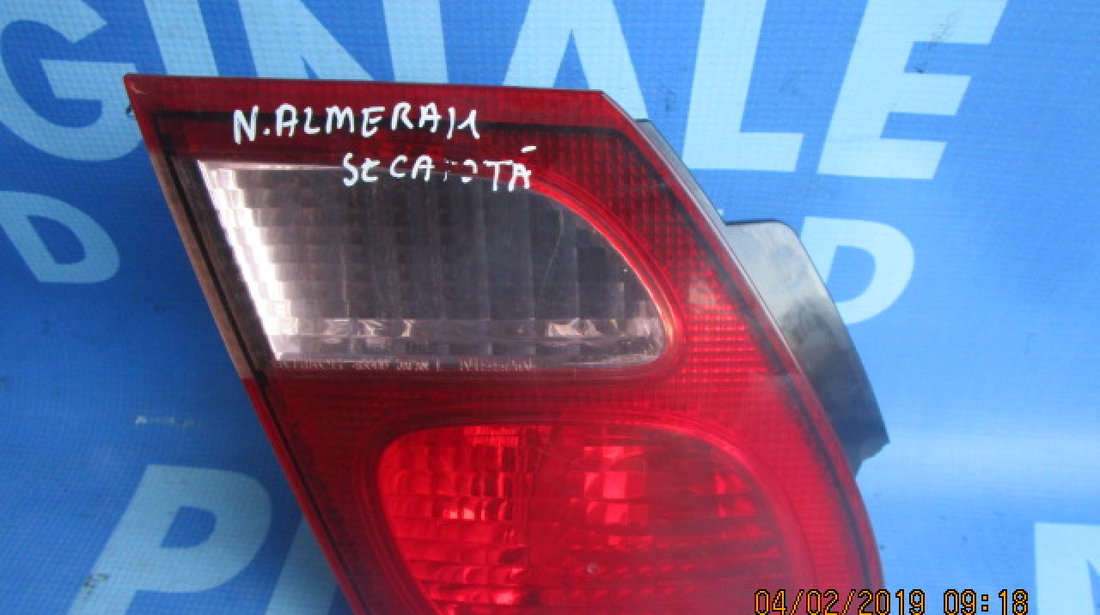 Lampi spate Nissan Almera (fisurata)