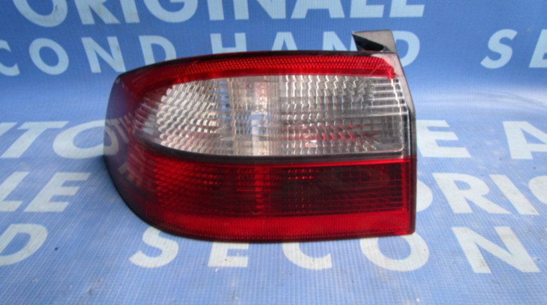 Lampi spate Renault Laguna ; 89023980 // 8200002474