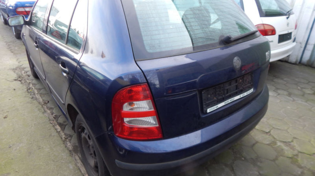 lampi stopuri spate Skoda Fabia 2004