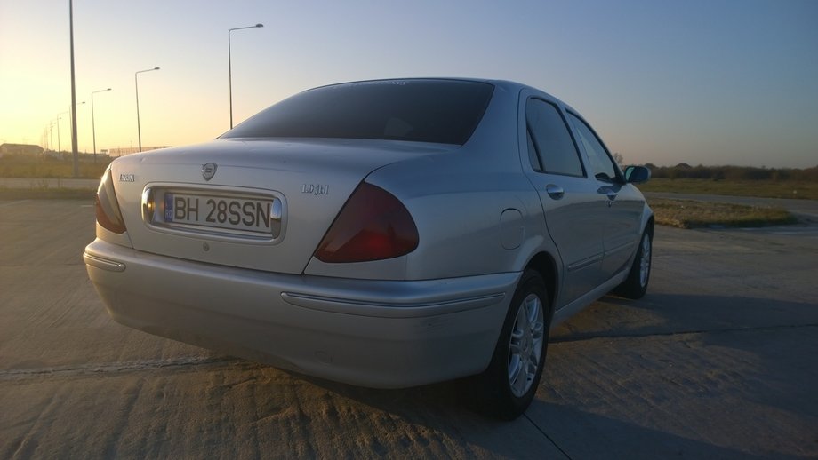 Lancia Lybra 1.9 JTD