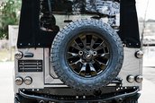 Land Rover Defender 90 de la Osprey