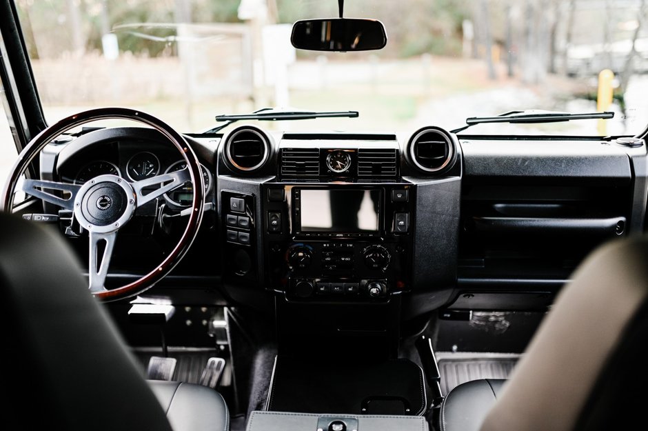 Land Rover Defender 90 de la Osprey