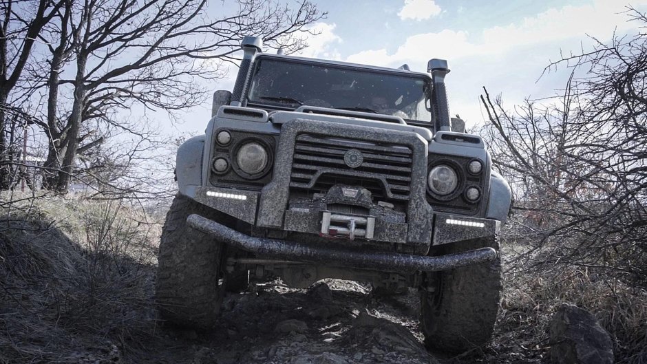 Land Rover Defender by Ares Design