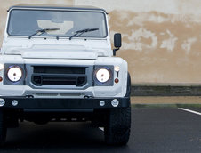 Land Rover Defender by Kahn