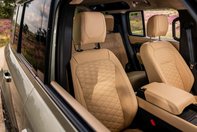Land Rover Defender de la Heritage Customs
