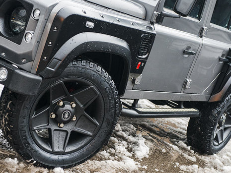 Land Rover Defender Pick Up by Kahn Design