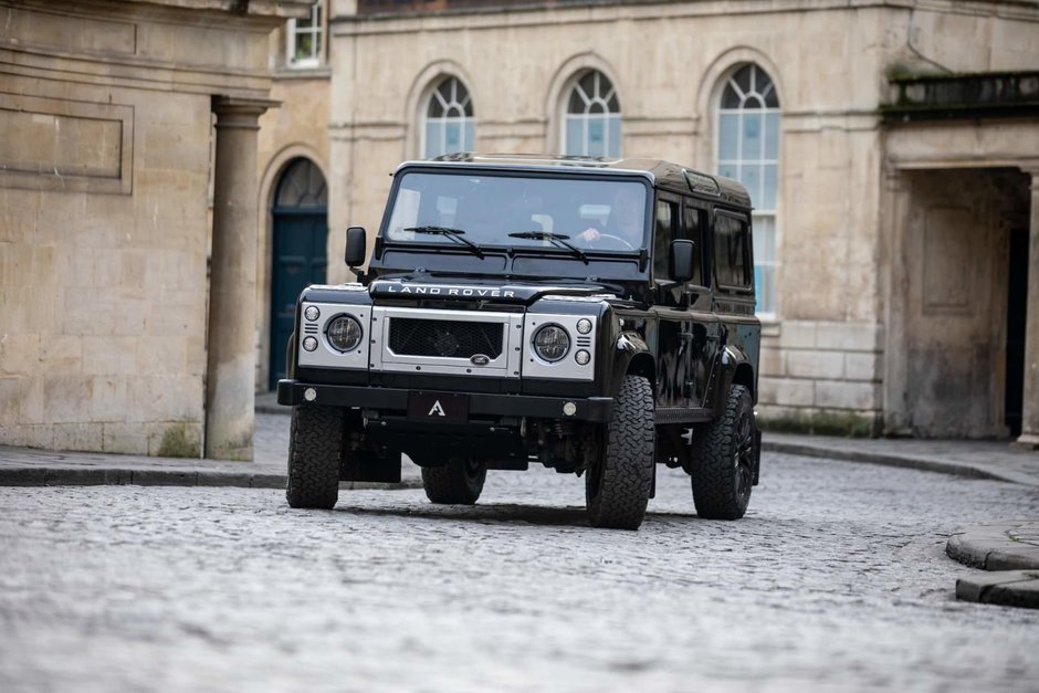 Land Rover Defender restomod