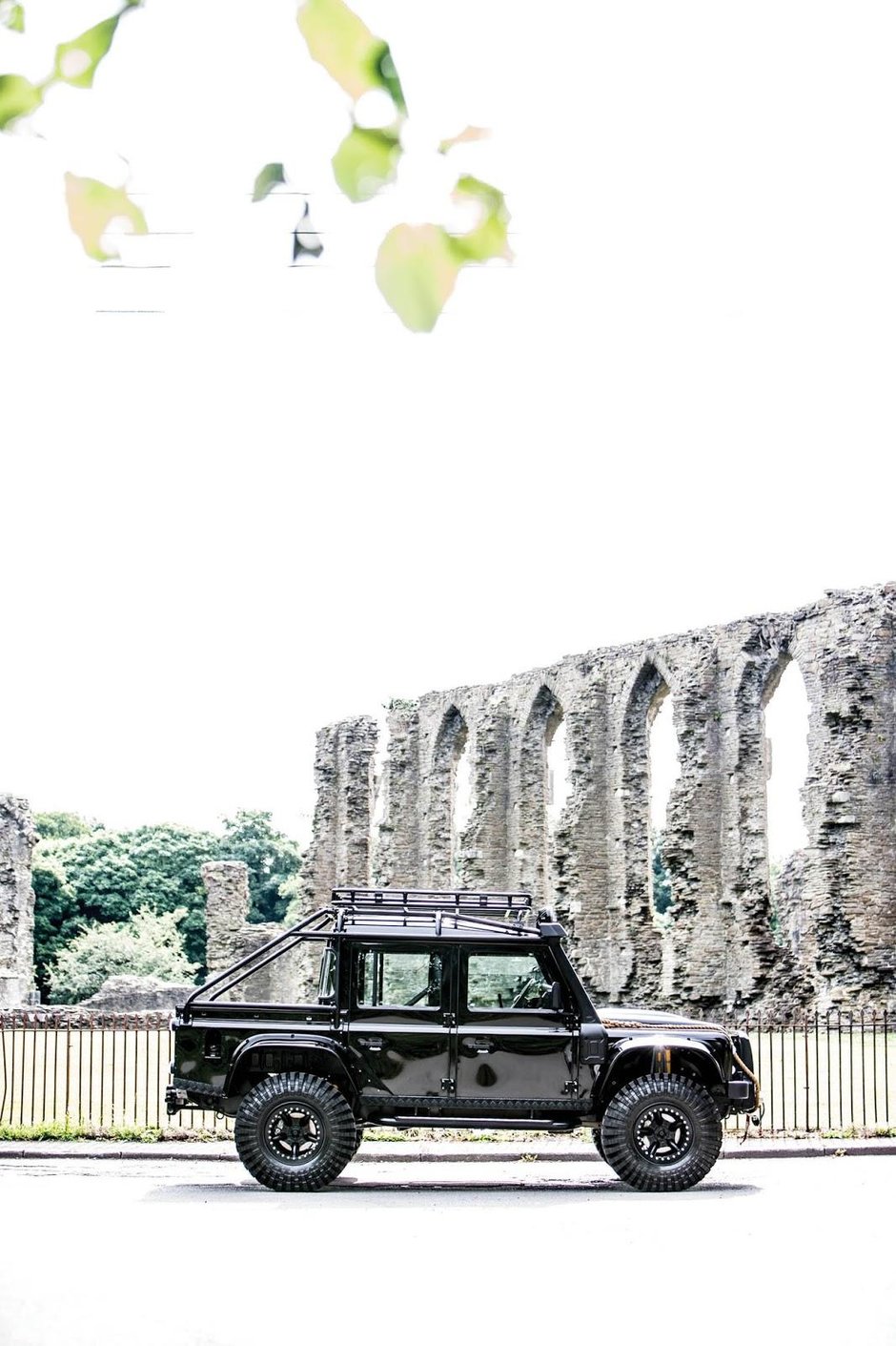 Land Rover Defender SVX Concept