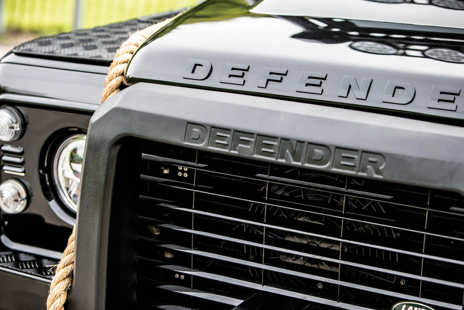 Land Rover Defender SVX Concept