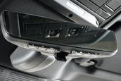 Land Rover Defender V8 Bond Edition de vanzare