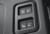 Land Rover Defender V8 Bond Edition de vanzare