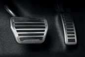 Land Rover Defender V8 Bond Edition de vanzare