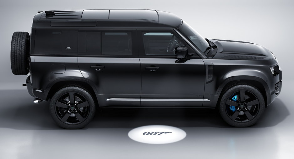 Land Rover Defender V8 Bond Edition