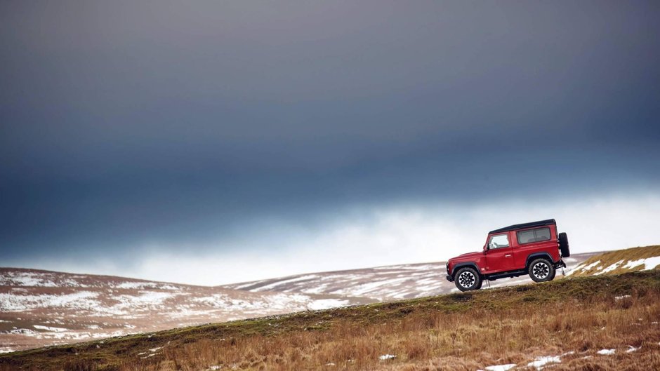 Land Rover Defender Works V8