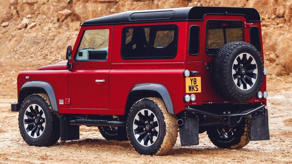 Land Rover Defender Works V8