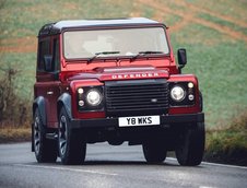 Land Rover Defender Works V8