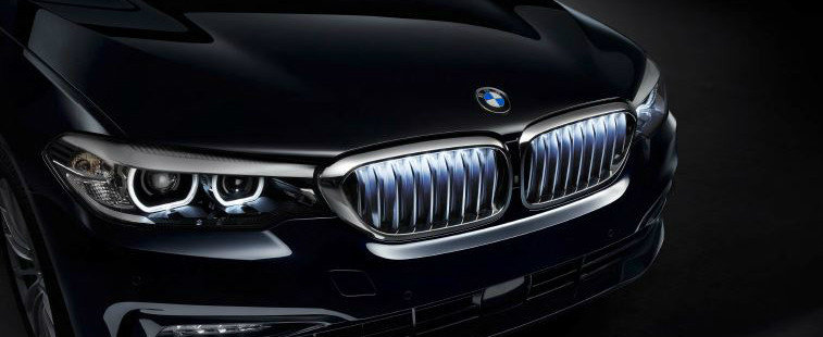 Le-a sarit lumea in cap dar nu se lasa. Si alte modele de la BMW pot fi acum comandate cu GRILA ILUMINATA Le-a sarit lumea in cap dar nu se lasa. Si alte modele de la BMW pot fi acum comandate cu GRILA ILUMINATA