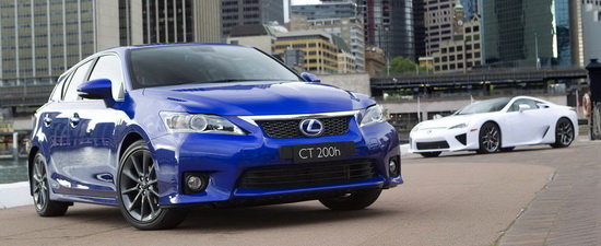 Lexus CT 200h F Sport - Hibrid cu aroma Sport