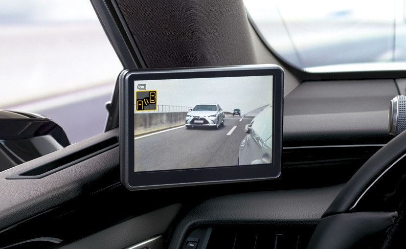 Lexus Digital Side-view Monitor