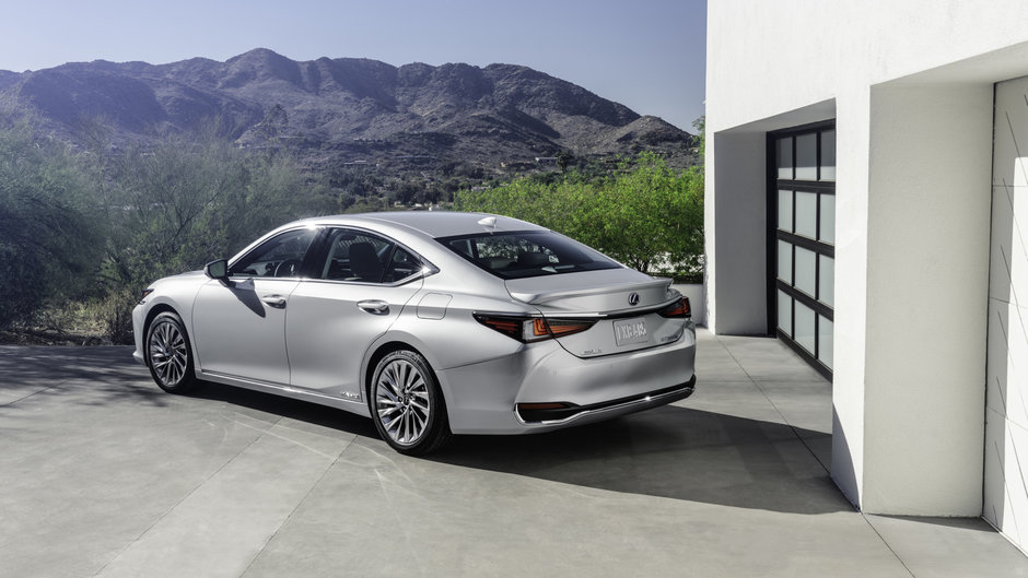 Lexus ES Facelift