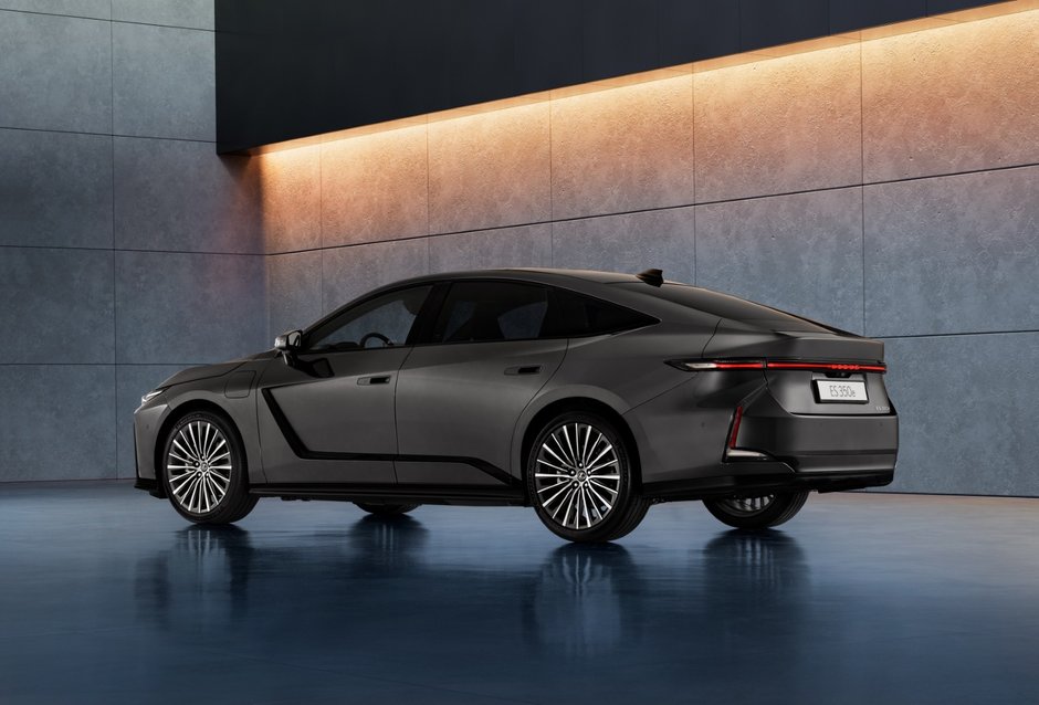 Lexus ES