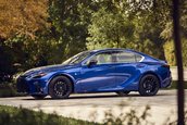 Lexus IS 2024