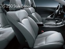 Lexus IS Facelift - Primele fotografii oficiale
