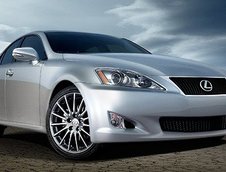 Lexus IS Facelift - Primele fotografii oficiale