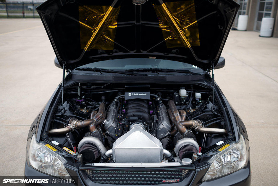 Lexus IS300 cu 1.100+ CP la roti