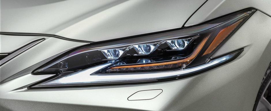 Lexus lanseaza oficial cel mai nou rival pentru Seria 5 si E-Class. Sedanul ES este mai tehnologizat ca oricand Lexus lanseaza oficial cel mai nou rival pentru Seria 5 si E-Class. Sedanul ES este mai tehnologizat ca oricand