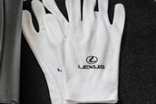 Lexus LFA cu 75 de kilometri la bord