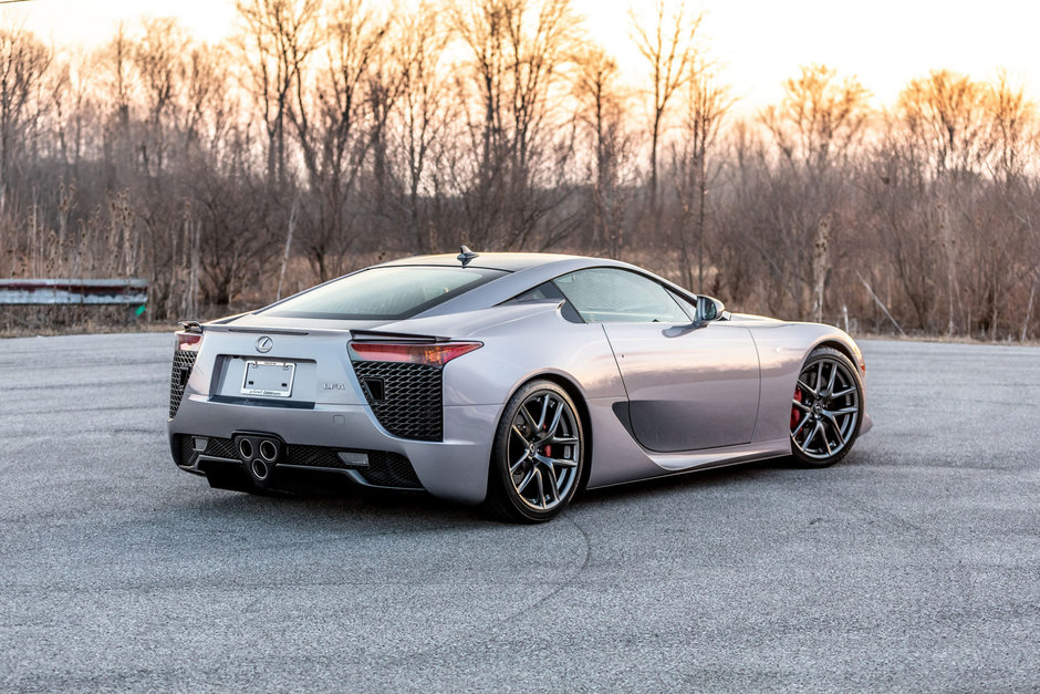 Lexus LFA de vanzare