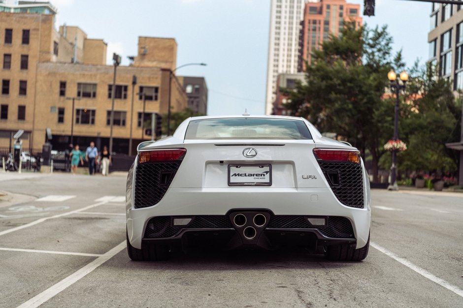 Lexus LFA de vanzare