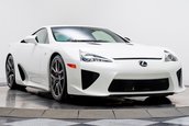 Lexus LFA detinut de Paris Hilton