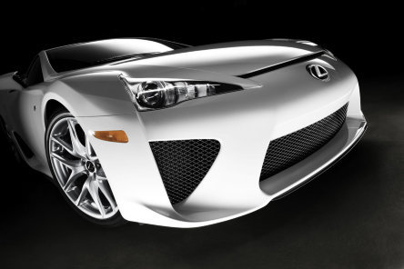 Lexus LFA - V10, 560 CP si 375.000 $