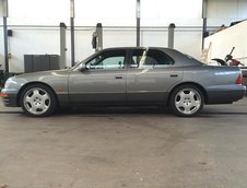 Lexus LS400 de 600 CP